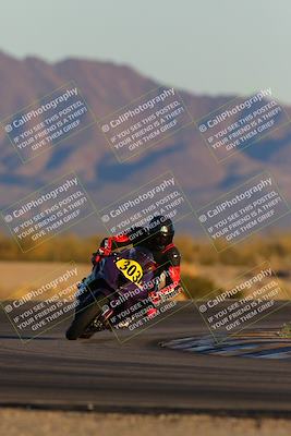 media/Jan-21-2023-CVMA (Sat) [[b9eef8ba1f]]/Race 12 Amateur Supersport Open/